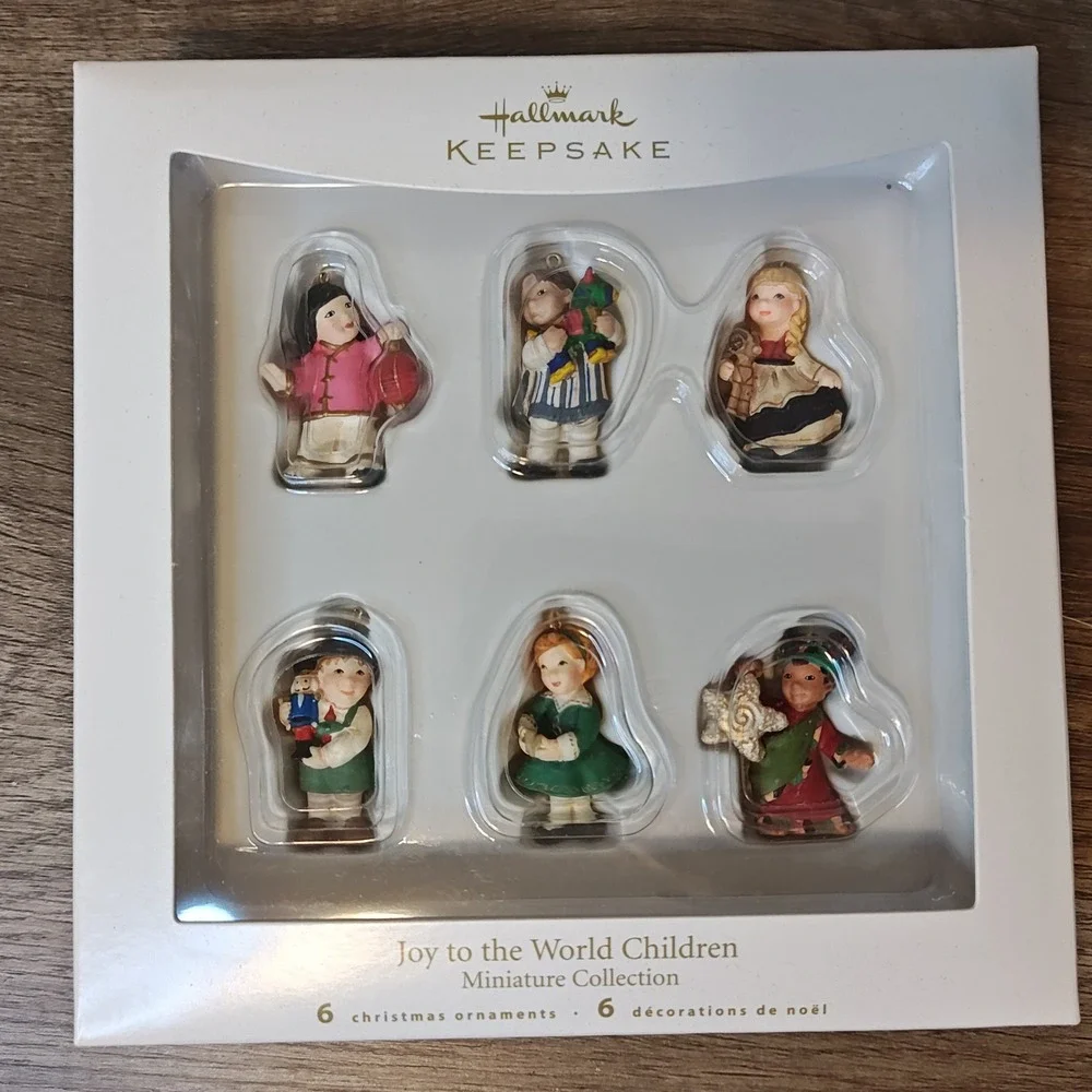 Hallmark Keepsake Joy to the World Children Set 6 Mini Ornaments 2007 QSR8169